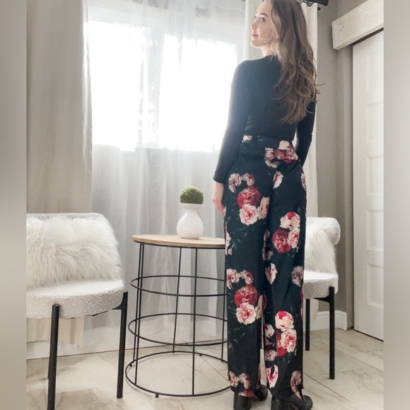 Express Bodysuit - Picture 8 of 8